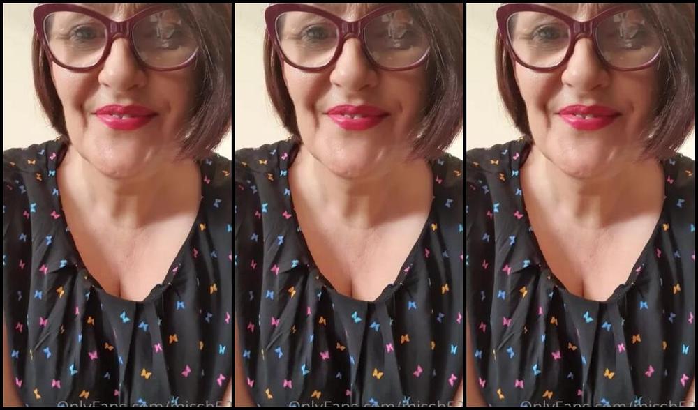 Miss B Nicknamed Missb52S Onlyfans 08 12 2020 Navy Nylons Look Fabulous