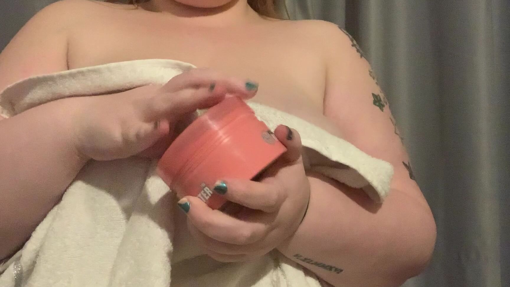 Obeymisselle Vid Lotioning My Boobs Custom Br Br Fresh Out Of The Shower I Begin M
