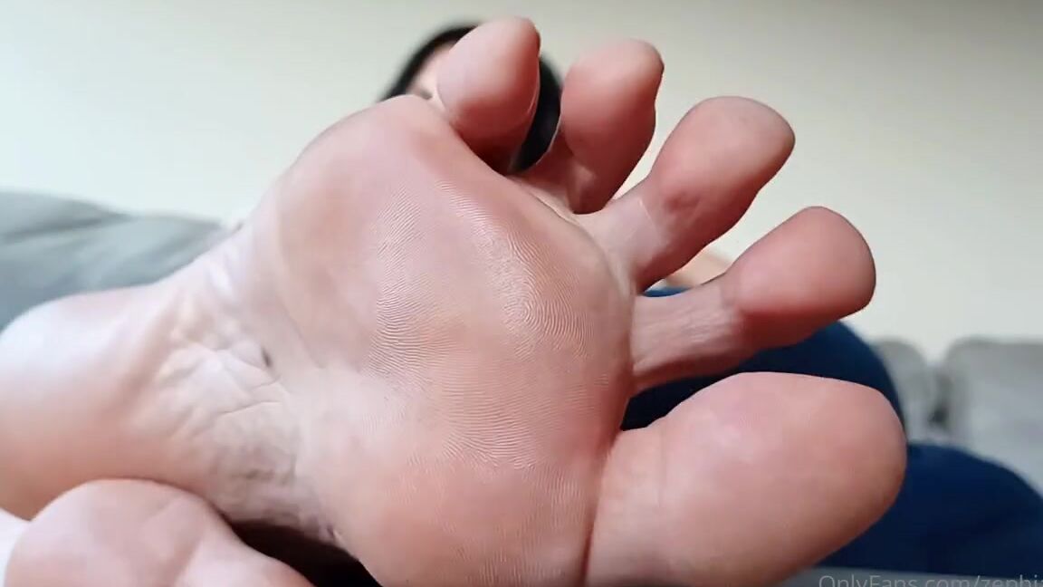 Worldgoddess Onlyfans Worship At My Feet Where You Belong