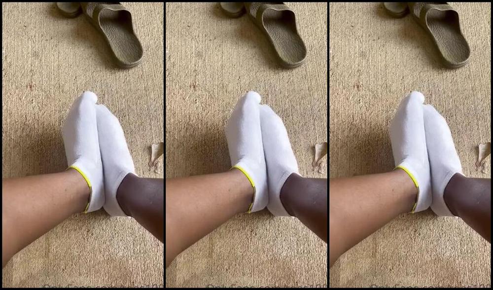 Toes100K Onlyfans Sock Removal Gone Wrong