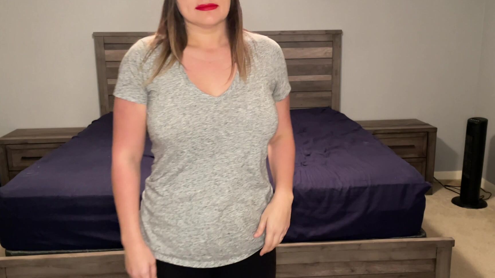 Fingering,MILF,Pussy Play,Solo masturbation,Strip Tease hollietroyxxx milf strip tease and pussy play ManyVids