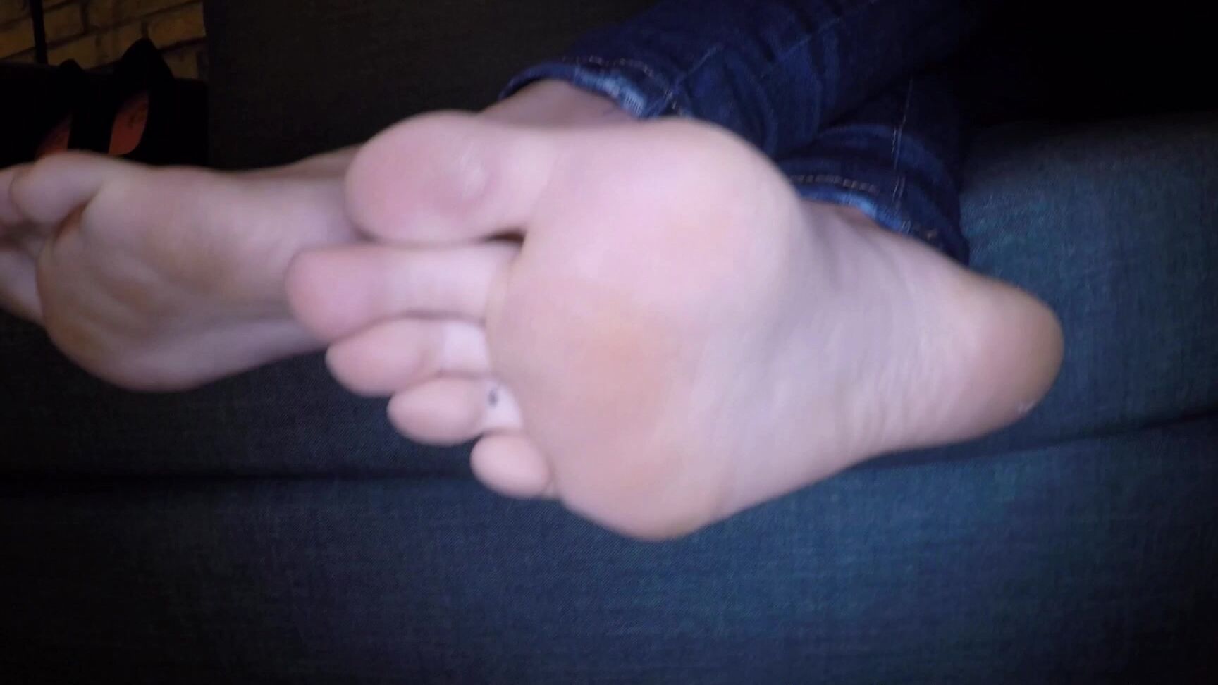 Brandon Iron Toes For Your Nose Lara West Size