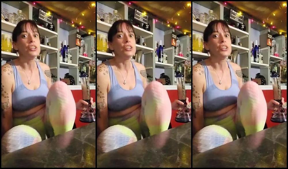 Crystal Paris Nicknamed One Lonely Foot 06 06 2025 Onlyfans Video Randoms From The Week Cauu