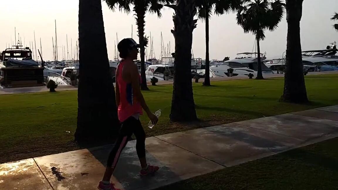 dream4angel public pee during evening exercising Pornhub