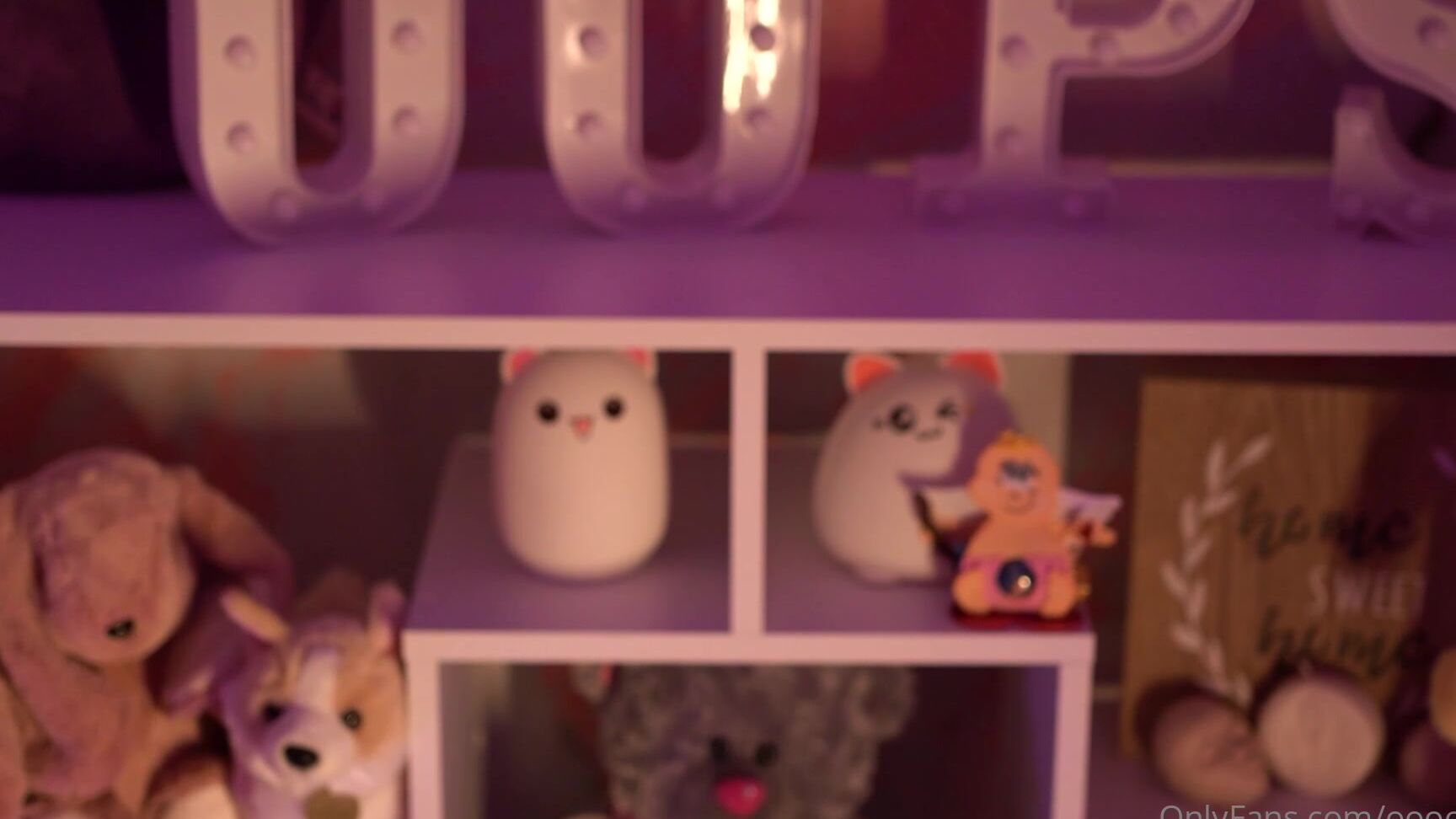 eva oops 87ad0132-ccf0-4d67-9a37-c504e06329be Web Cam