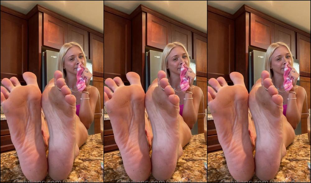 Xomaddykxo Pov Ur Gf Lives W Me Why Are You Always In My House She Doesn T Even Like U Cuz U Like