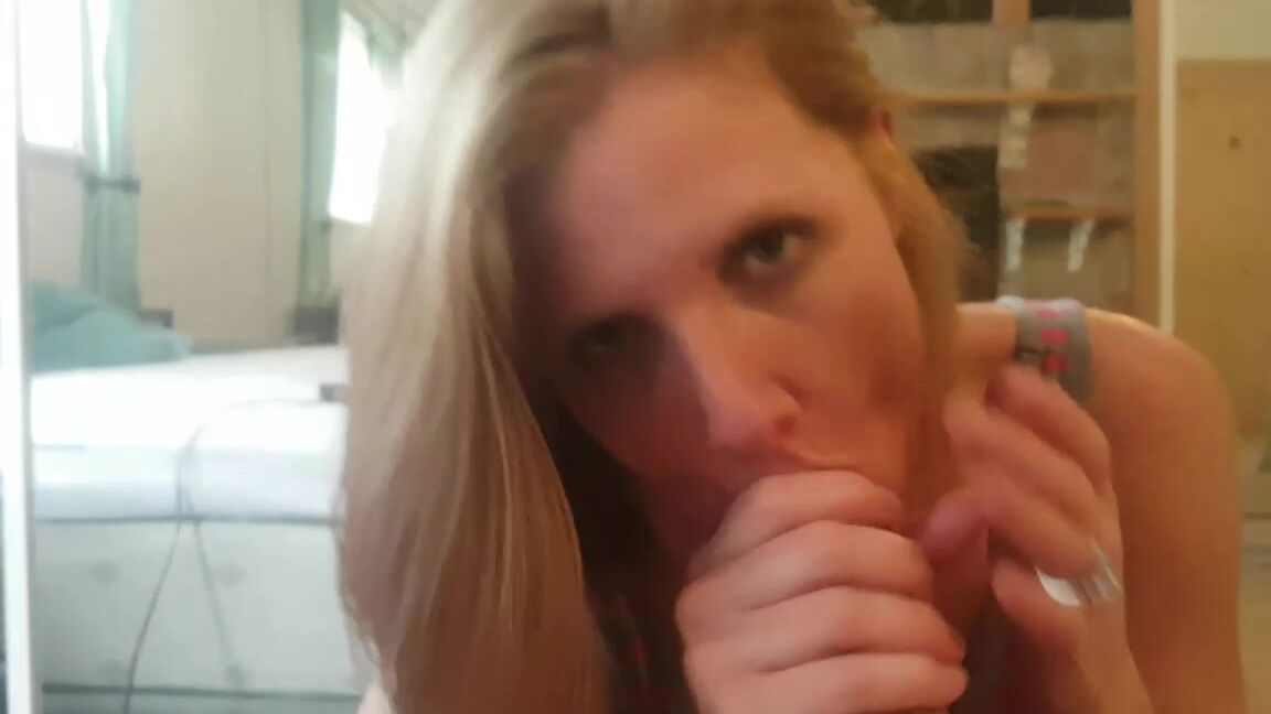 Blowjob, Cumshots, Mirror Riding, POV akgingersnaps akgingersnaps custom selfie play ManyVids