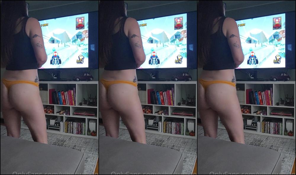 Vibeswithtori Watch Me Play Mario Kart And Tease You In