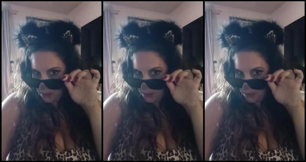 Alex Keeper Nicknamed Alexkeepercrazysexylife 10 18 2024 Onlyfans Video For You A Costume Try On With A Treat So Keep Watching Xoxo