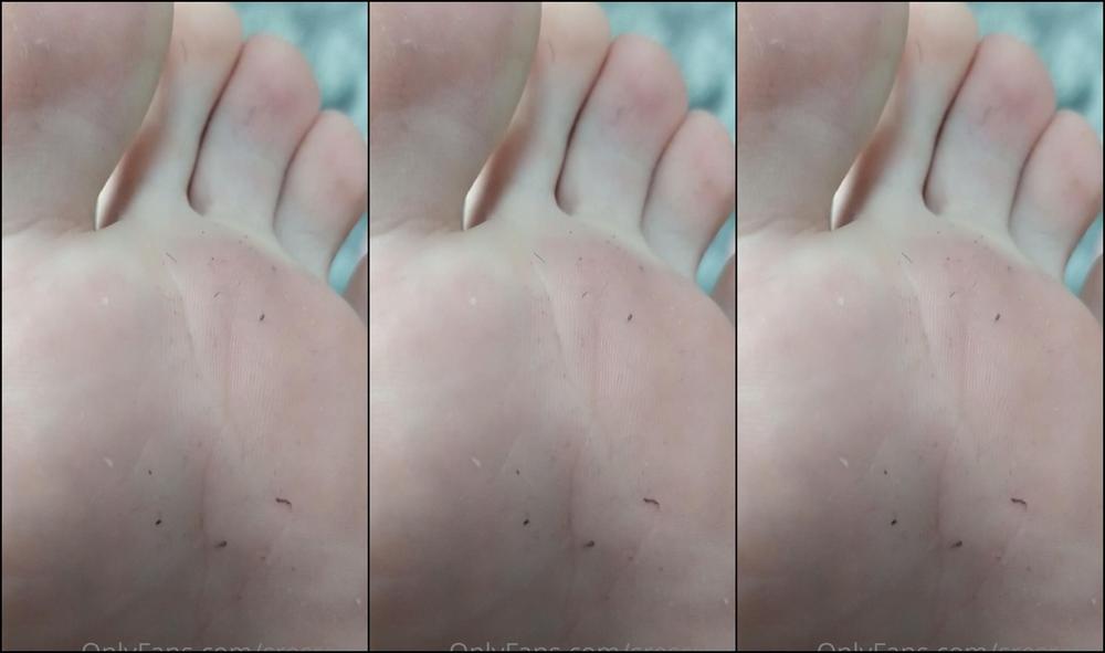 Sresrafeet Hmmm Depois De Andar O Dia Todo Com Esse Sapatinho Sem Meias Os P S Suando Quentinho L