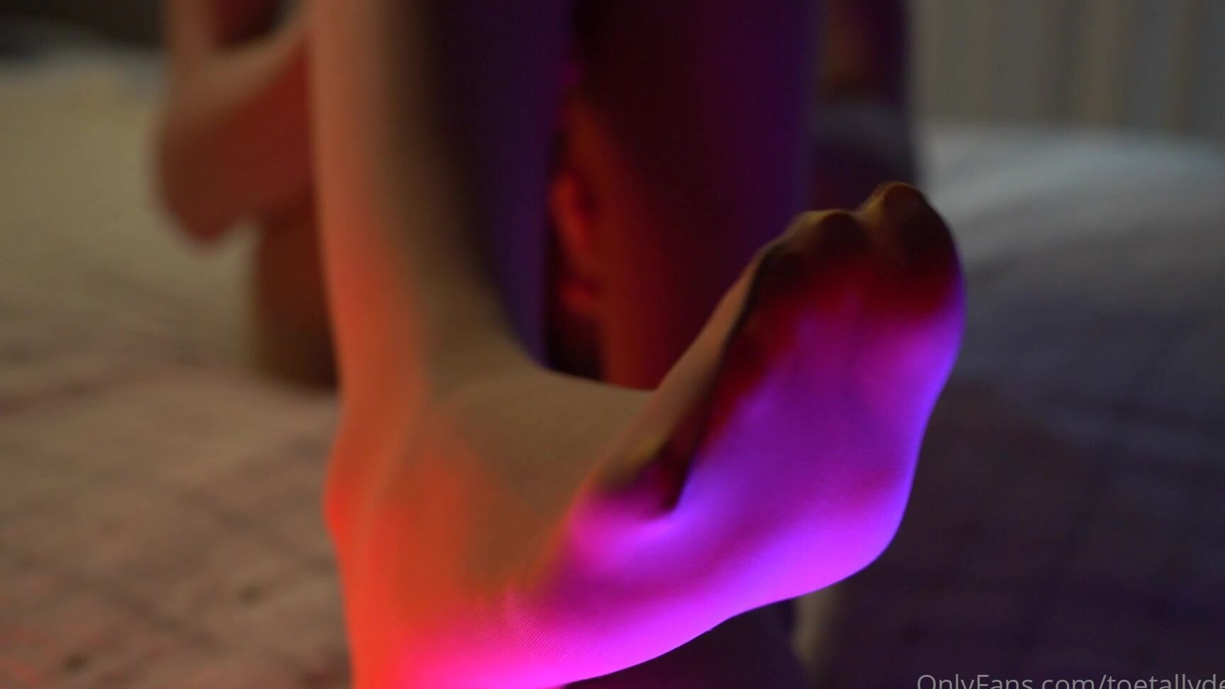 Toetallydevine Ah Yes Futanari In Stockings Time After The Min Mark It Goes Into The Sissification