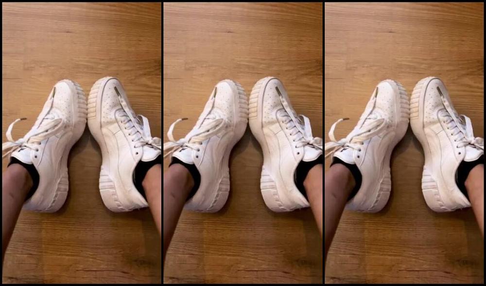 Stillsinning Nicknamed Stillsinning Onlyfans Sunny Sunday Out To Enjoy A Festival My Feet Are Tired And In Need Of A Massage 2