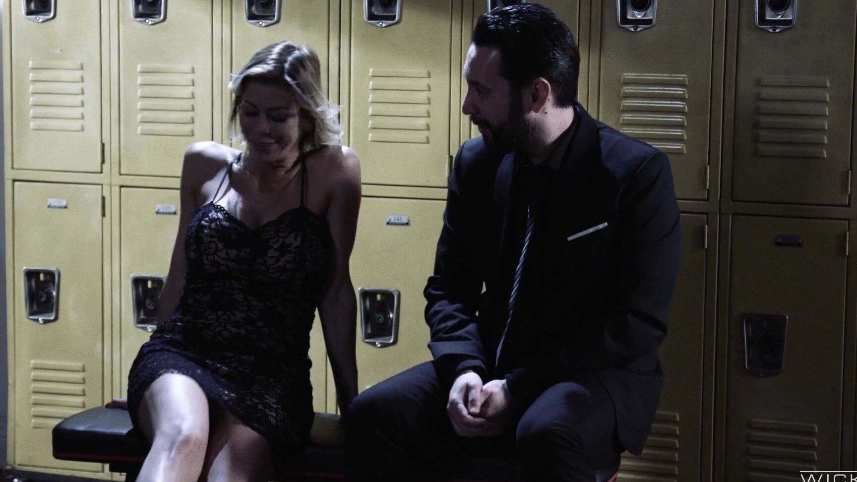 "Julia Ann, Alexis Fawx, Reagan Foxx, Julia Ann, Alexis Fawx, Reagan Foxx, Tommy Pistol, Ryan Mclane." Big Boobs, Oral, Feature, Blowjob, Big Asses, Couples, Big Dicks, MILFs High School Reunion Wicked Pictures