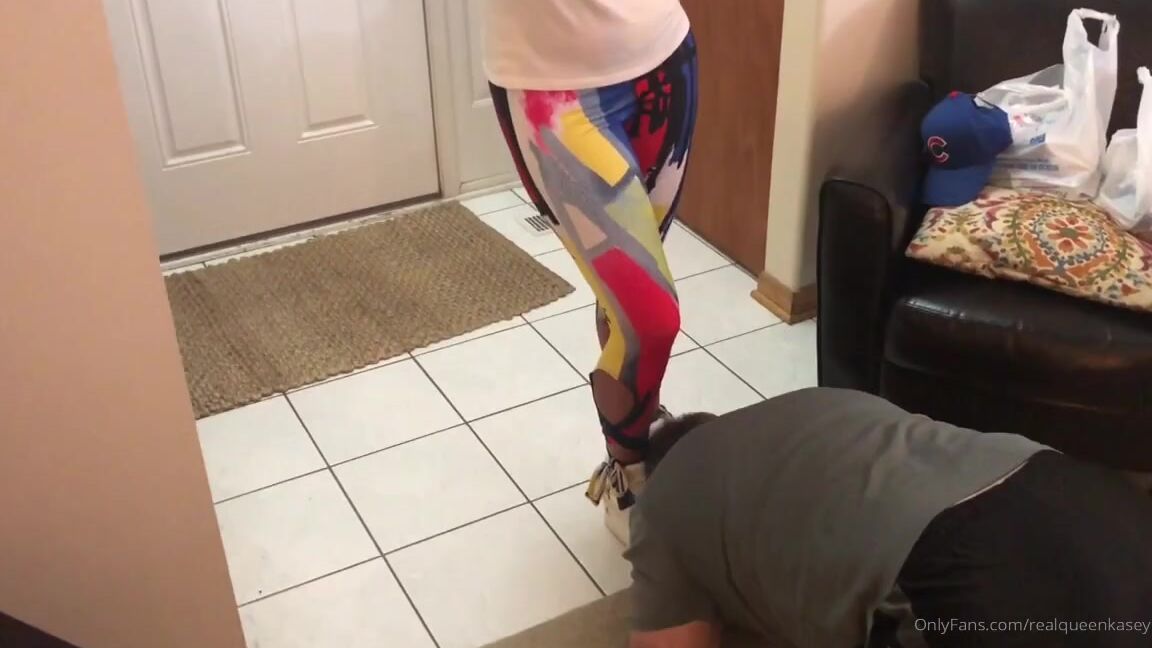 Queenofmean Nicknamed Realqueenkasey 08 25 2019 Onlyfans Video Last Part To Surprising The Queen Exclusive To Onlyfans