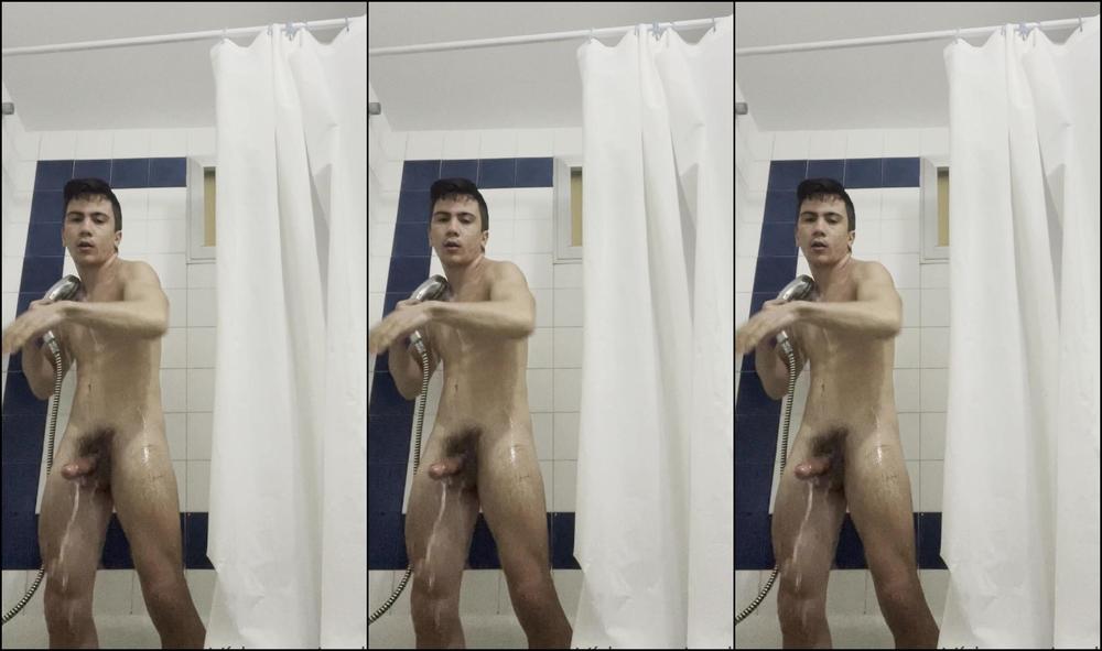 Unmodelodefitnes Mira Como Me Cae El Agua En La Ropa Y Luego Se Moja Toda Luego Me Quito Toda La Ropa Y Me