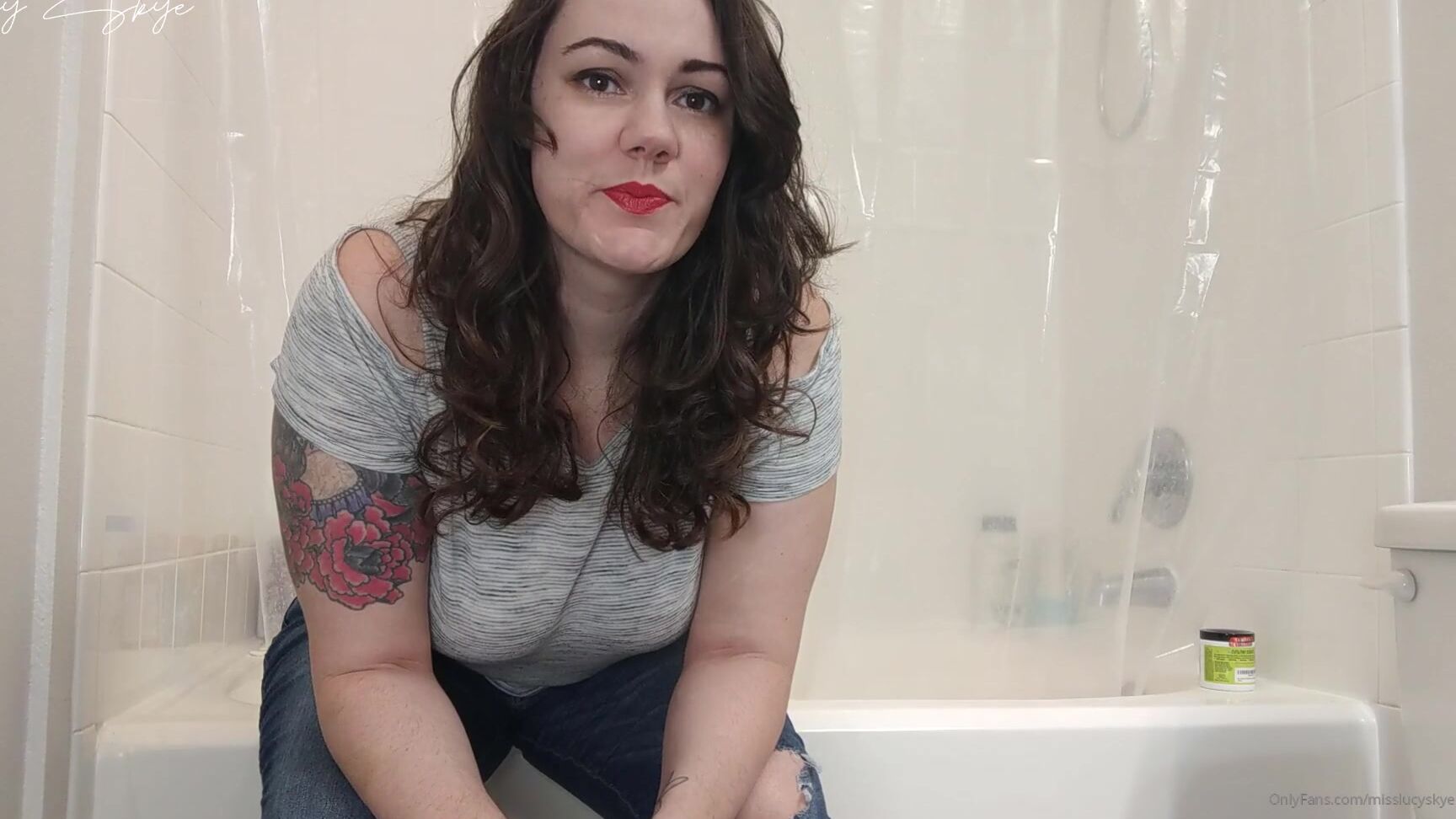 Misslucyskye Here S Another Free Video For My Onlyfan Members Tha