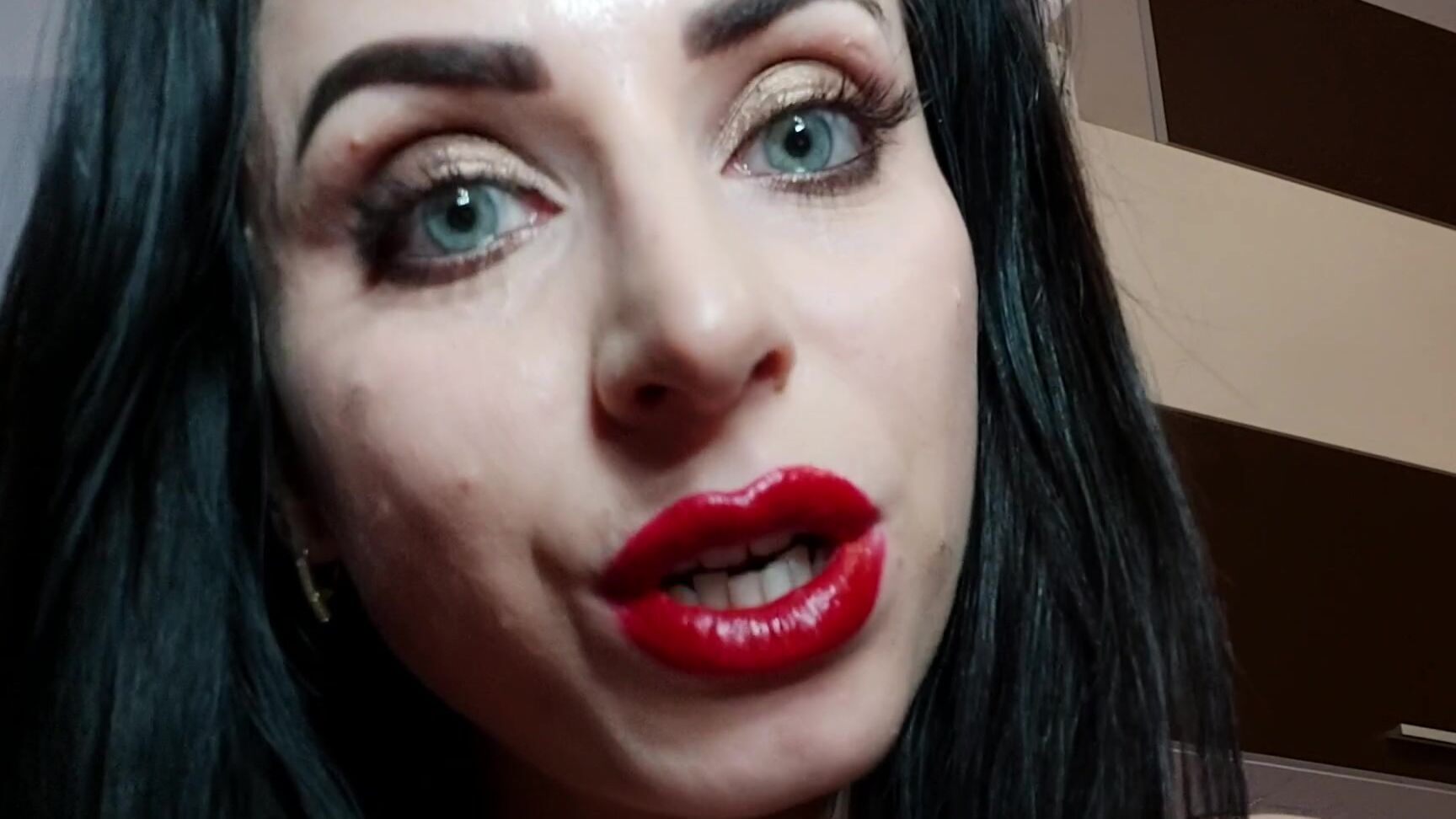 Moneygoddesss Gazzing Into Your Soul Onlyfans Onlyfanscontent Onlyfansgirl Onlyfansmodel Eyefe