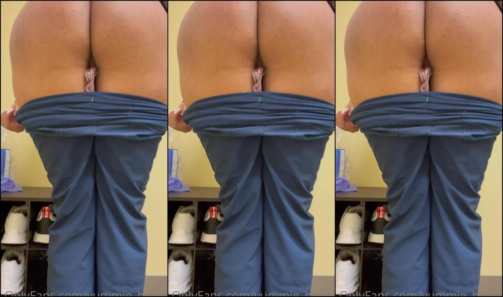 Yummie Bunnie Sometimes I Just Get So Horny At Work