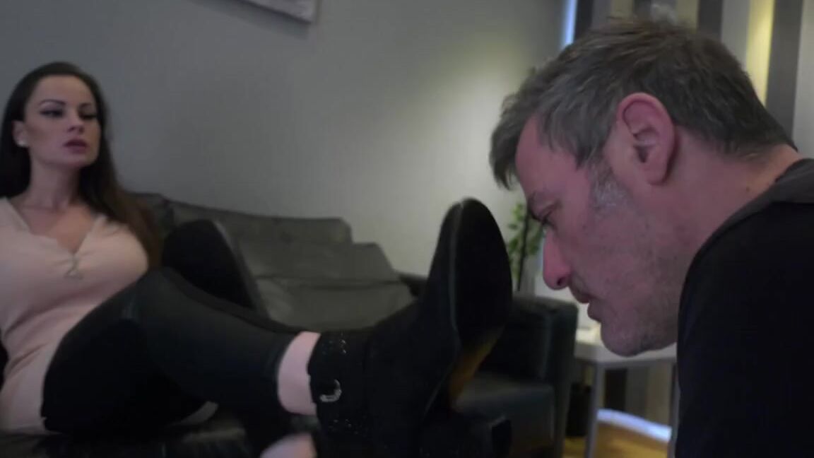 Abbiecat Onlyfans You Have To Obey Boot Worship Dirty Soles Cleaning With Tongue I Came Back Home