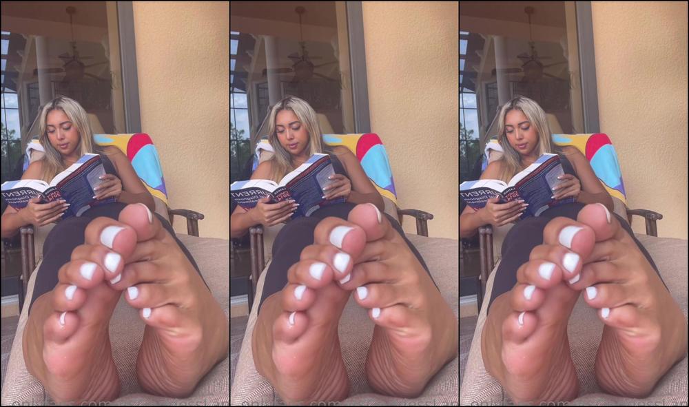 Itsgoddesslana Ignoring You While I Study For My Medical Exam Ps Would You Guys Be Interested In