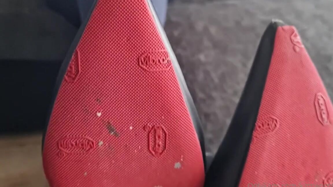 Kats Worn Heels Nicknamed Katswornheels Onlyfans Just Get Down On Your Knees And Lick My Boots