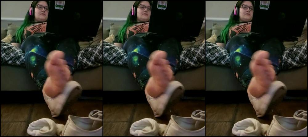 Shortlivedtyranny Stream Started At Am Me Im Busy Working On The Computer And Watching Bon