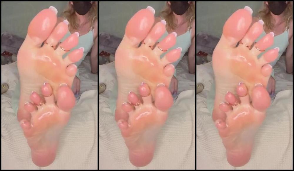 Greek Goddess Li Aka Greekli77 07 03 2024 Onlyfans Video Oily Soles Nice And Late For You Before My Pedicure Change