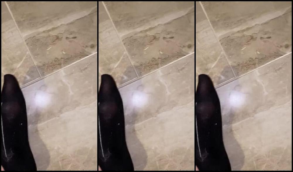 Emmysfeetandsocks Aka Emmyfeetandsocks Onlyfans Day 2 With Them And They Definitely Aren T Fresh Anymore I Bet They Gonna Have Holes After 1 We 1P