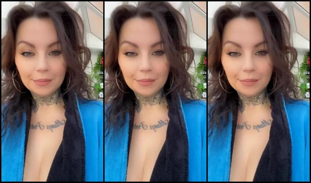 Hayley B Nicknamed Hayley B Onlyfans Morning Fckers And Today S Outfit Is