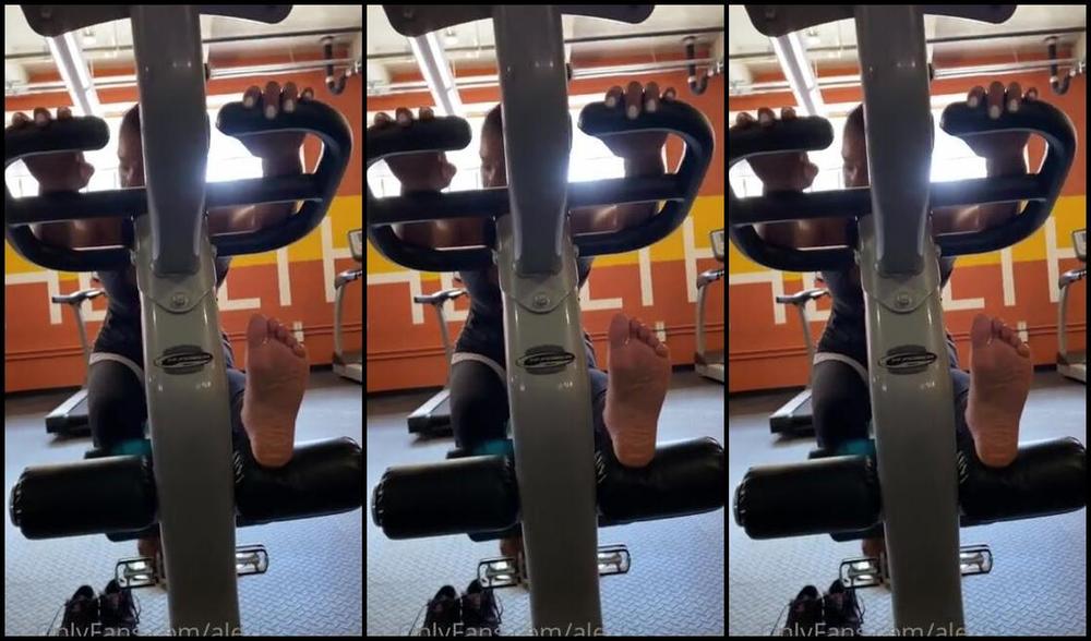 Alexia Ramsey Onlyfans Part 3 Of Our Foot Gym Series Lol We Hit A New Gym Today Lol You Can See The Pe0Ple In The Mirrors