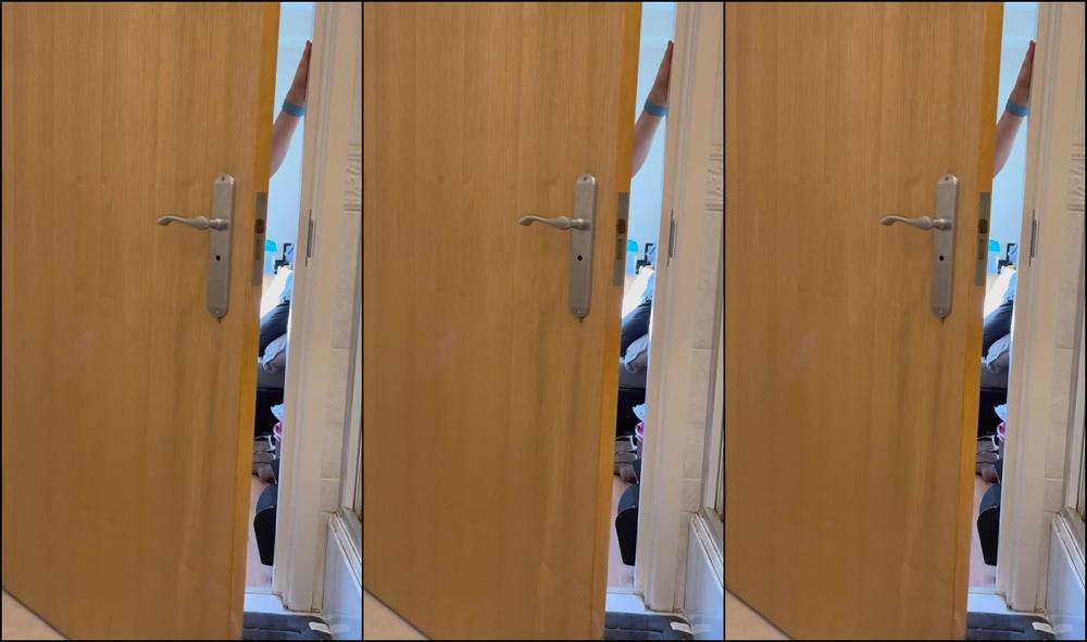 jessiebuns-27-02-2021-2042570920-what-else-could-be-behind-this-magic-door-p-hit-the-5-below-if-i-made-you-cum-or-if-you