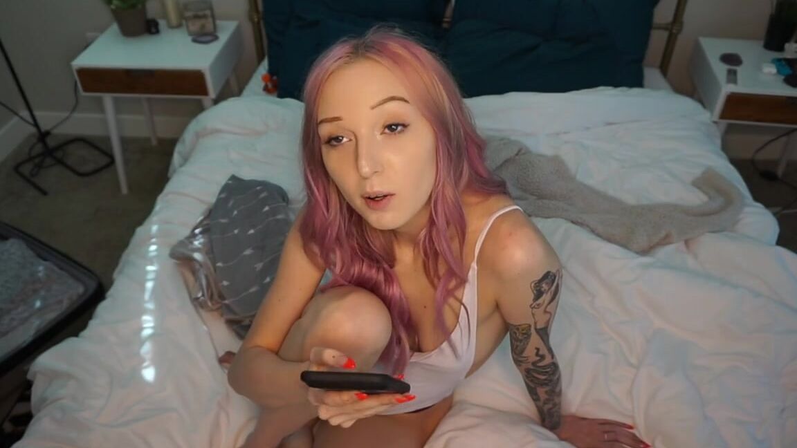 "Harper Madi" Tattooed, Pink Hair, Safe For Work, Suggest Harper Madi QUESTIONS AND ANSWERS pornhub