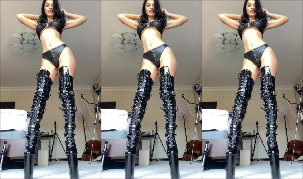 Anisyia Latex Queen And Mistress