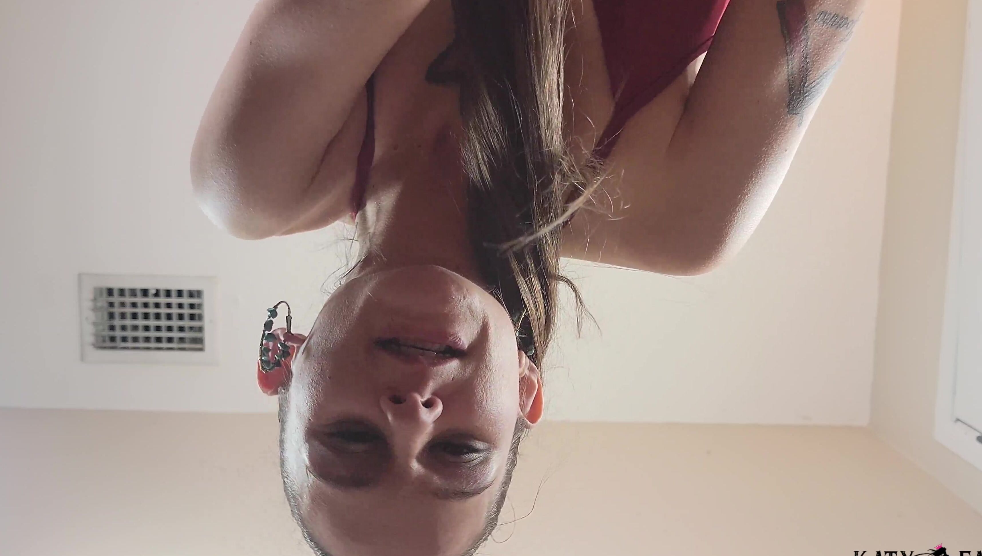 "Katy Faery" 4k, ass smooshing, face sitting, squash / smother, white booty 4K Sensual Face Sitting POV manyvids