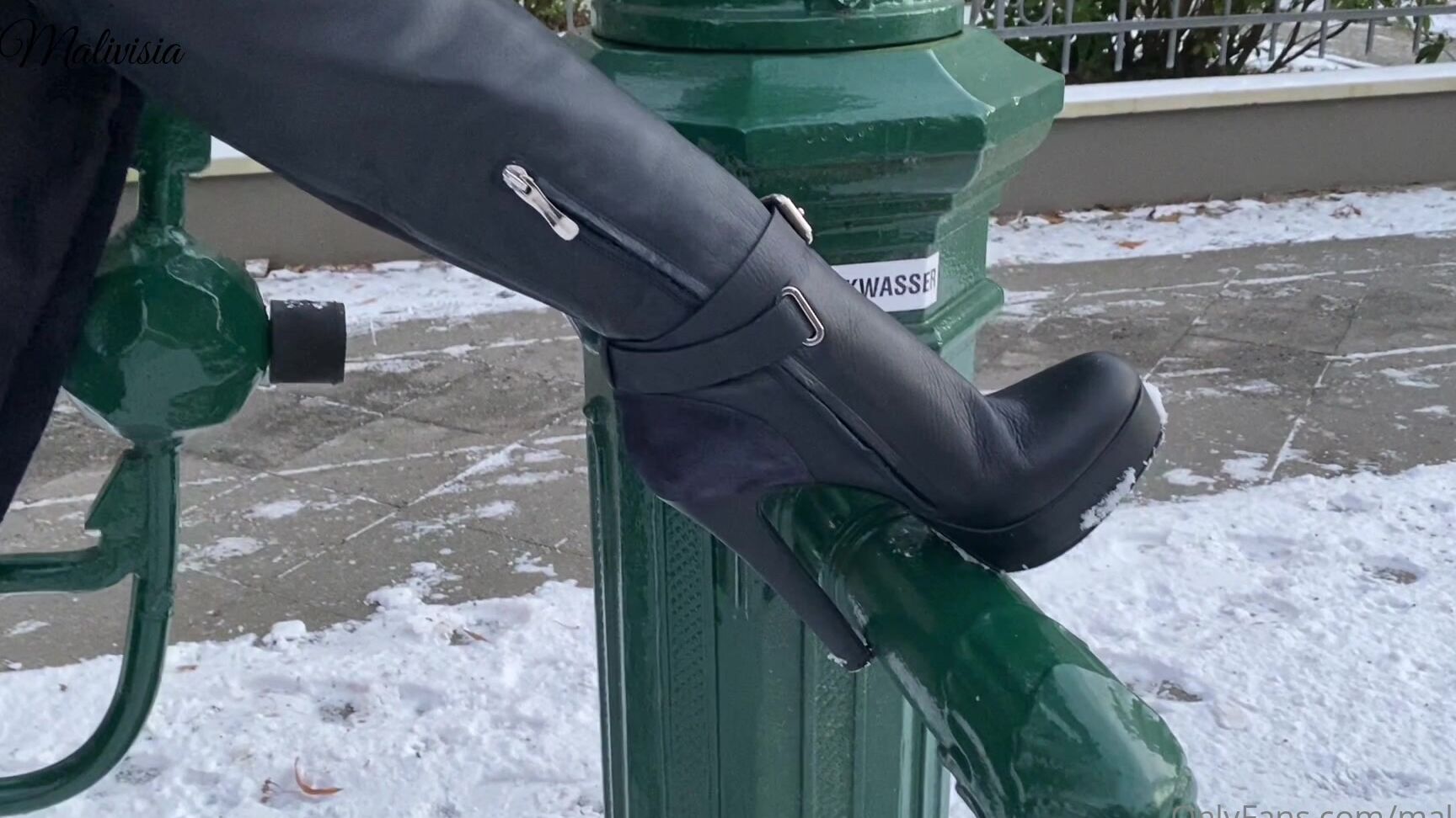 Malivisia Follow Me For Some Romantic Moments With My