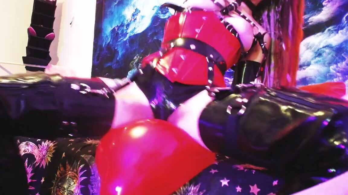 Latex Umbra Balloon Play And Pop In Latex And Boots