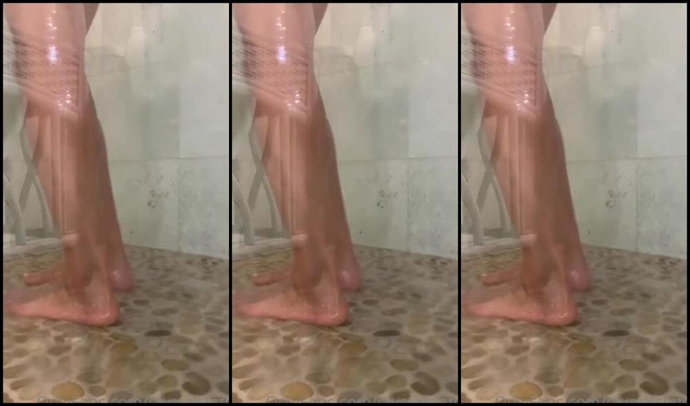 Crystalsinful Onlyfans Watch Me Tiny Man As I Shower Do You Think I Will Drop The Soap