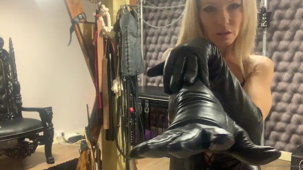 Ladydarkangeluk Onlyfans Who Loves Long Leather Gloves