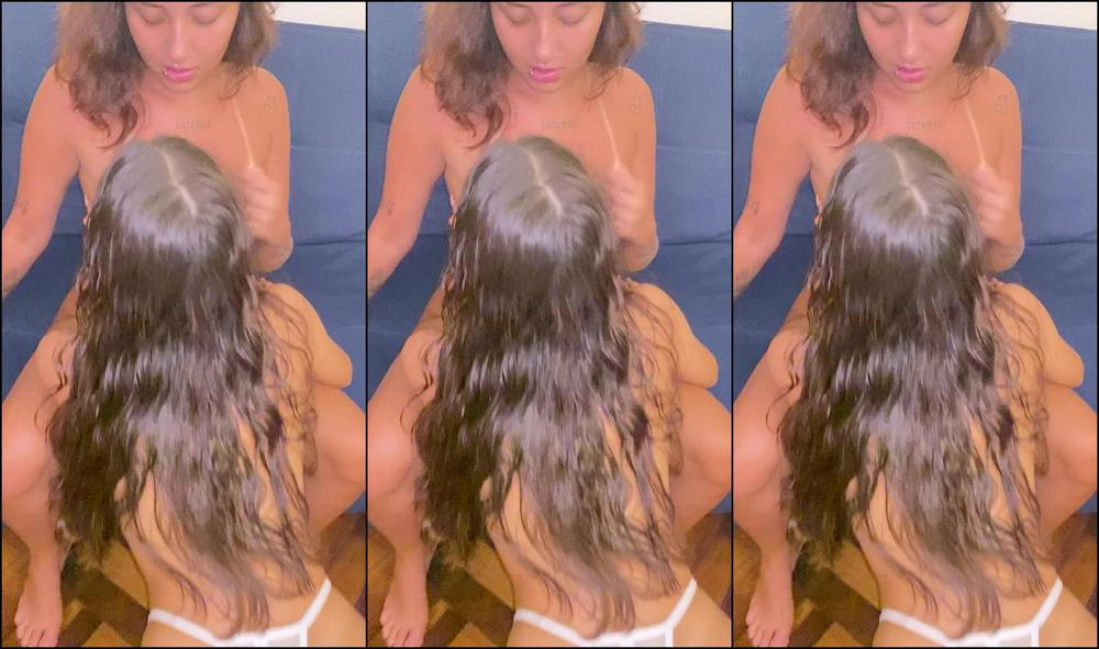 Lalirobertson 3198125343 02 15 2024 Black And Withe