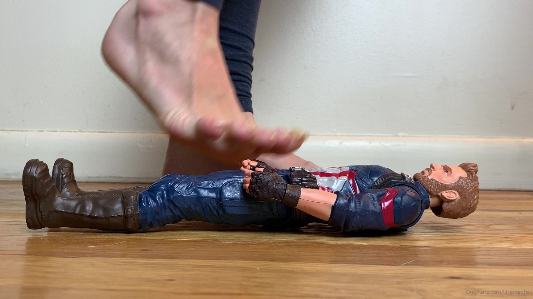 Vixenarches Here S An Unedited Throwback Video Where I Attempted To Be A Cruel Giantess