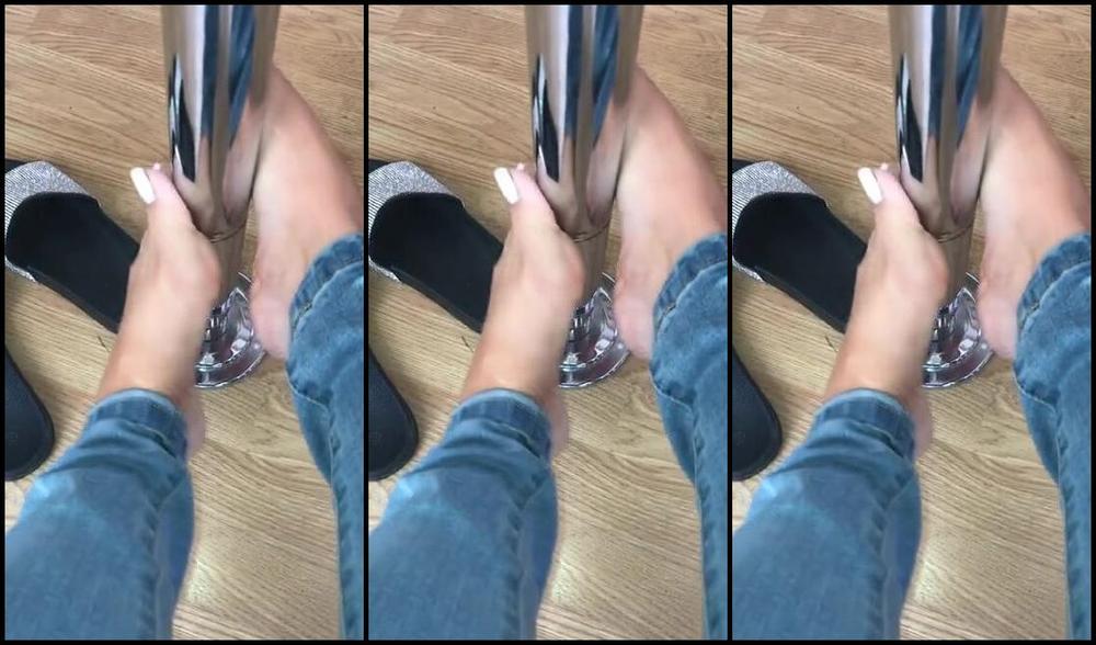 Footsiegalore Onlyfans Only Fans Exclusive Have You Ever Seen Feet Pole Dancing Here S A 5 Min Video For You My Ultimat