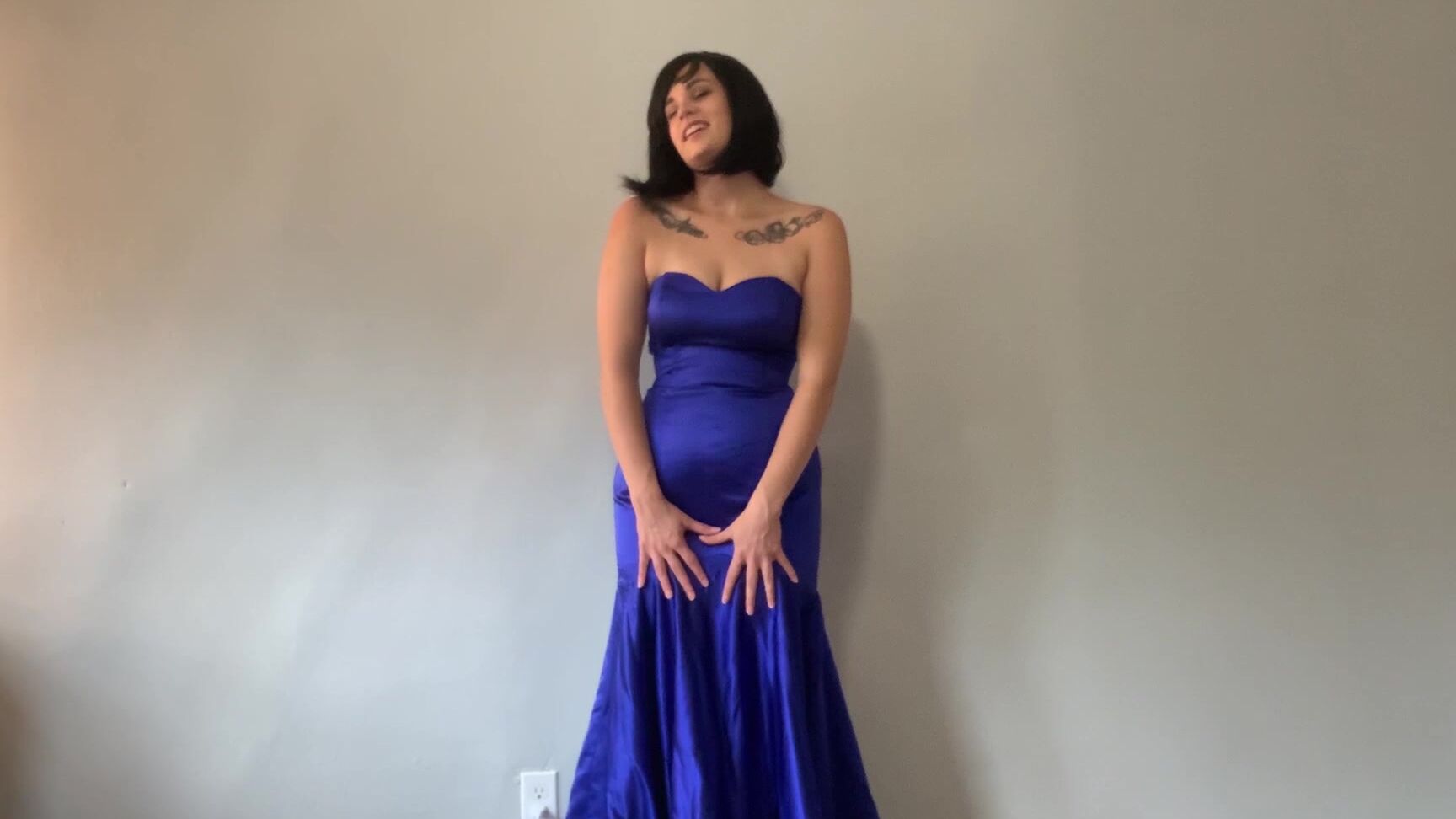 Nina Crowne - Alien Princess Exterminates All Men ManyVids