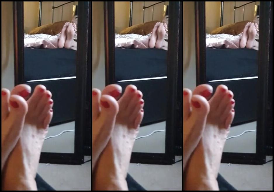 Miss B Nicknamed Missb52S Onlyfans 12 17 2021 Good Morning Feet