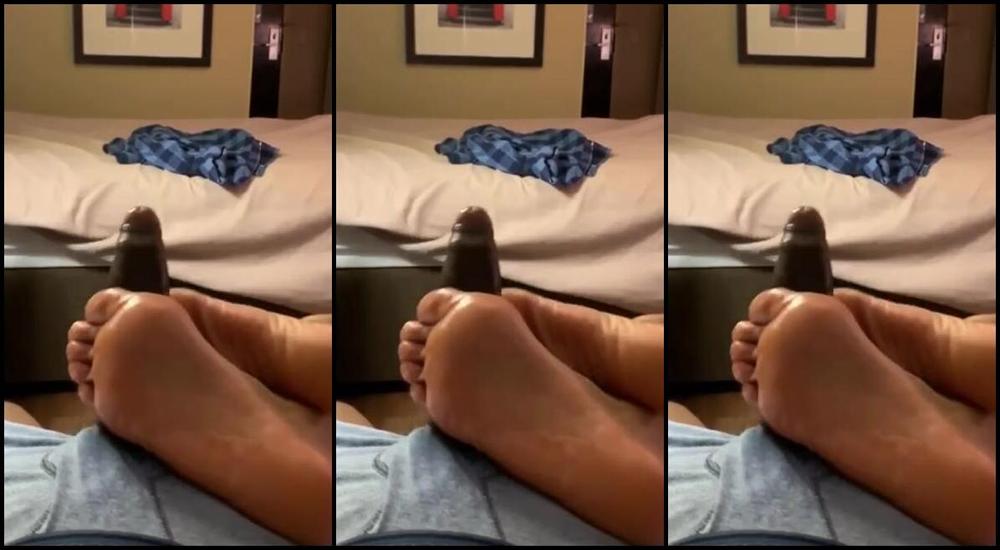 Queen Bella Aka Erotichigharchs Onlyfans Who Wants Their Cock Played With Like This 522