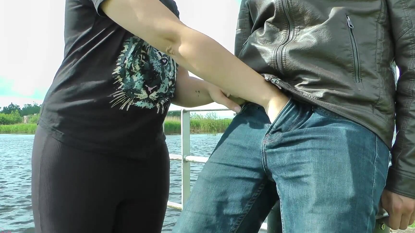 Я Удивил Парня Мастурбацией На Открытом Воздухе Pornhub Com