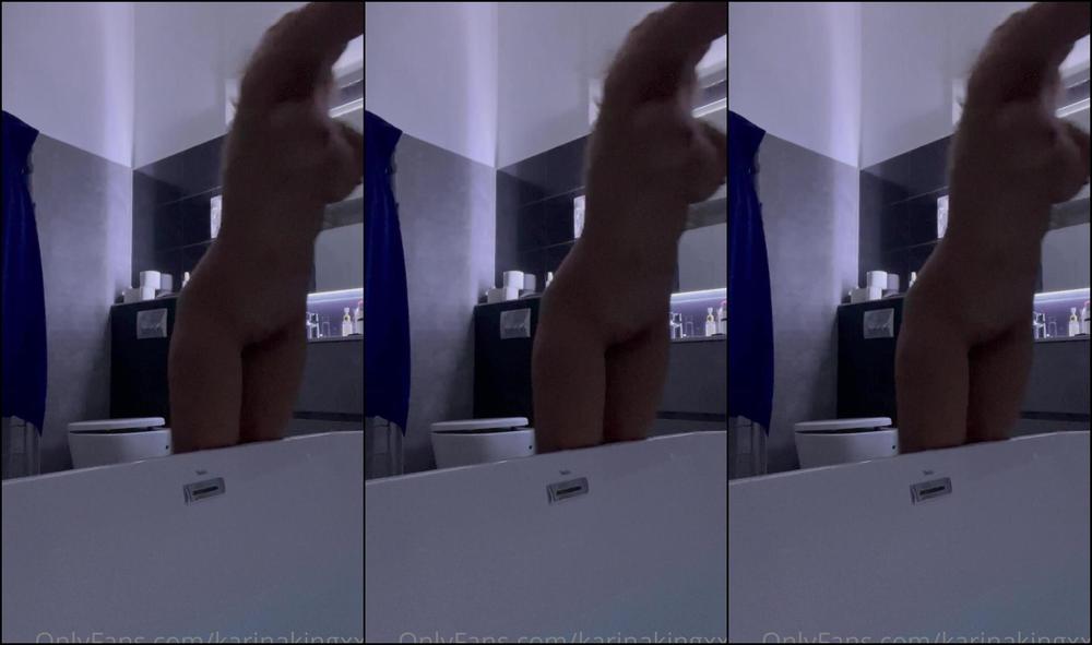 Karinakingxxx My Hobby Private Dance In A Bathroom