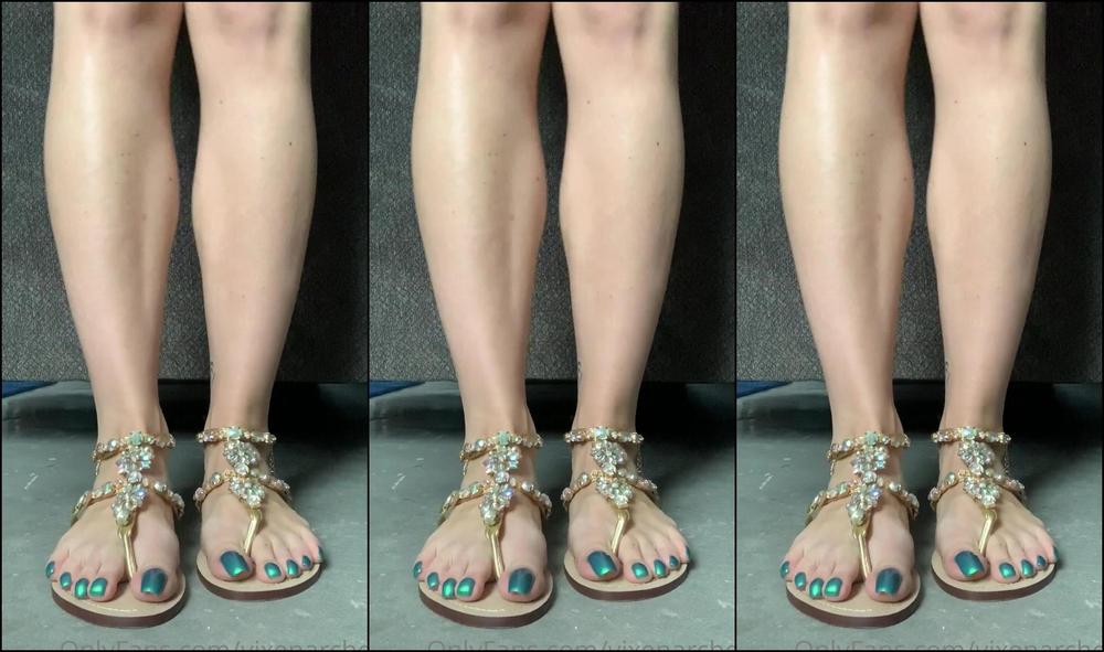 Vixenarches Jeweled Sandals Toned Calves And Long Toenails