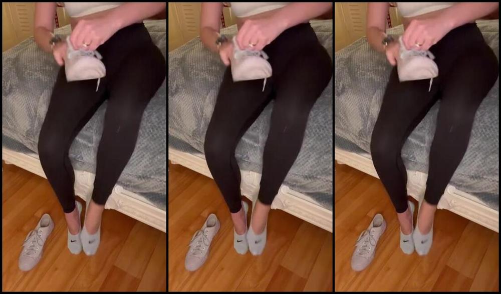 Keeley Kennedy Nicknamed Keeleyk Onlyfans Getting Ready For Work Today Like And Comment If You Enjoy