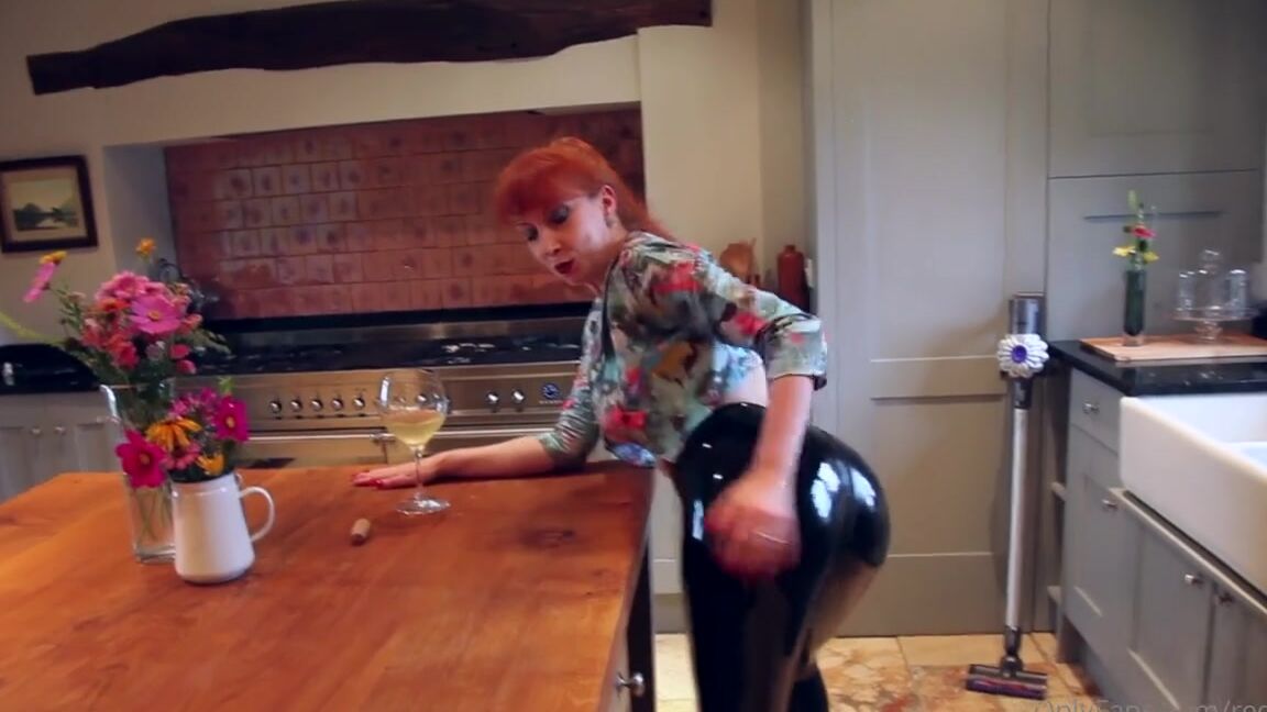 Redxxx Onlyfans 56546933 Guys You Arent The Only Ones To Wank Off With A Hoover