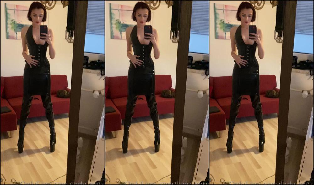 Lady Perse I Will Have A Session With My New Sub For A Few Minut